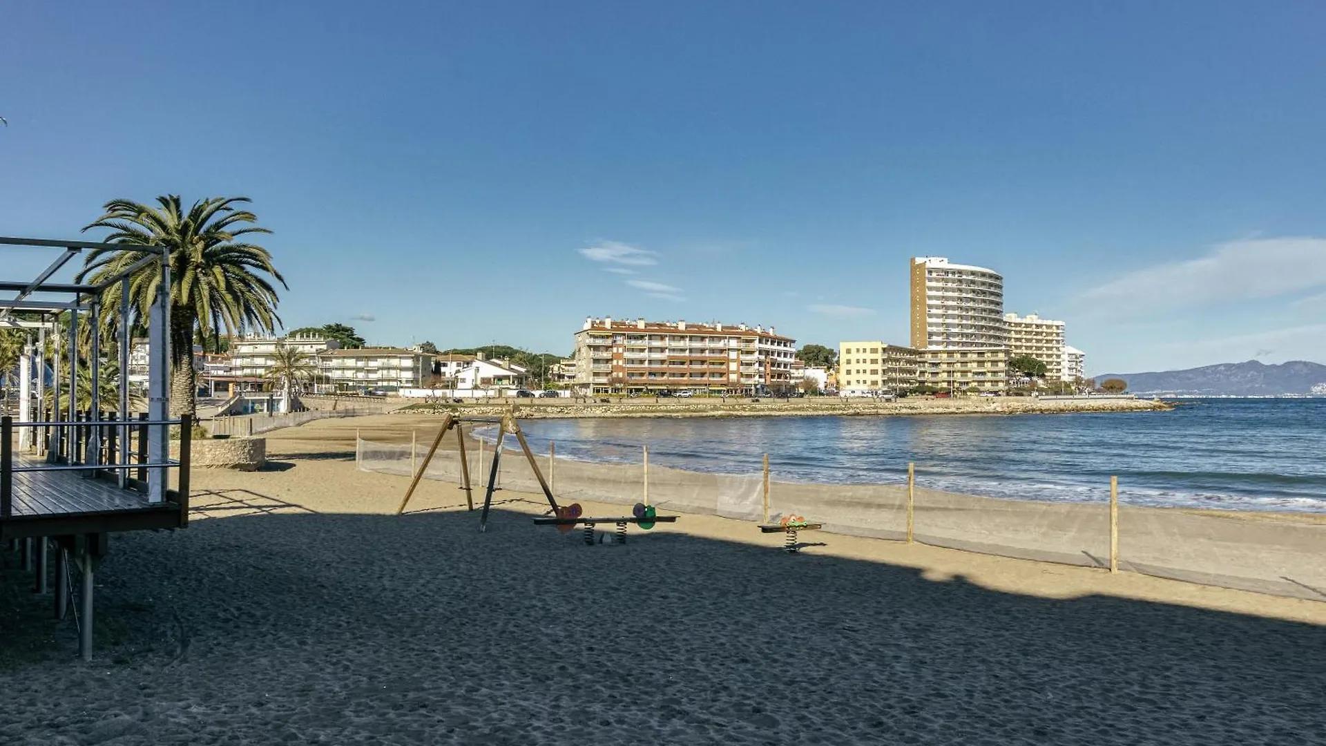 Apt Sol Y Mar 2 Dorm Playa Riells L' Escala İspanya