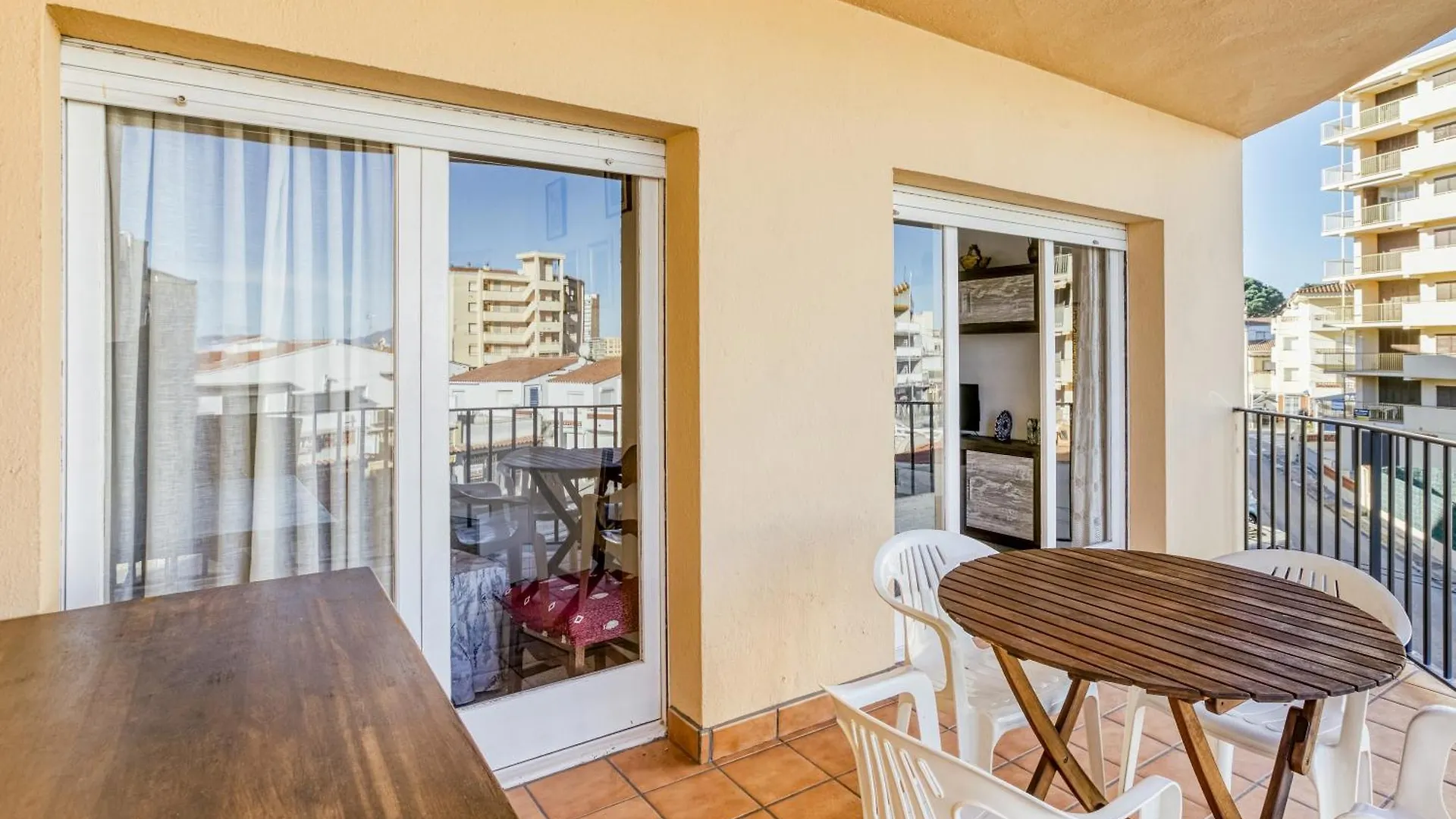 Apt Sol Y Mar 2 Dorm Playa Riells L' Escala Daire